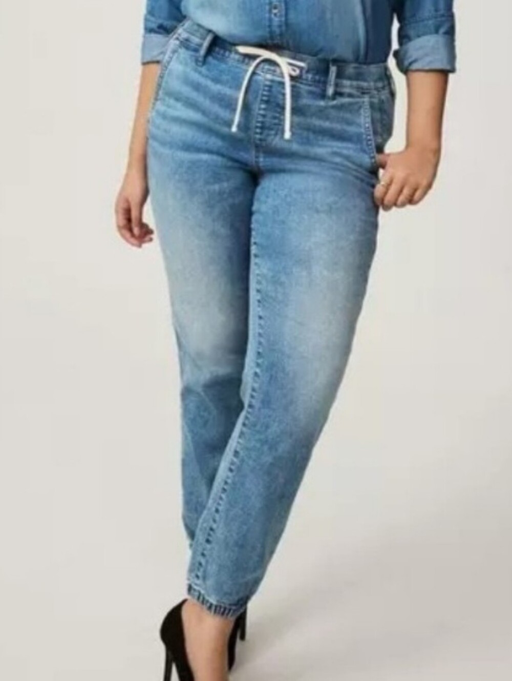 Torrid Size 2T Jogger Denim Weekend Jeans Light Wash